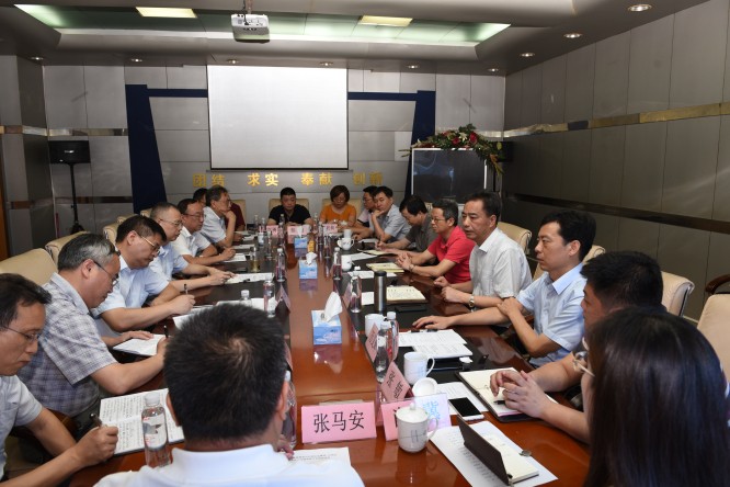 市政公用集團(tuán)領(lǐng)導(dǎo)與長運(yùn)集團(tuán)、長運(yùn)股份領(lǐng)導(dǎo)班子召開見面會(huì)