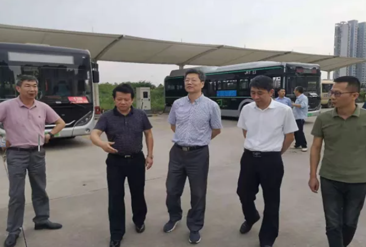 省交通廳安委會督查組督導(dǎo)吉安長運、吉安公交安全生產(chǎn)工作