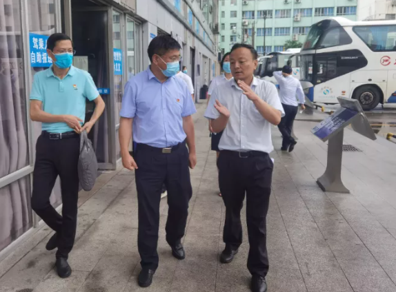 張小平一行督導(dǎo)都市城際公交安全、文明創(chuàng)建、疫情防控及黨史學(xué)習(xí)教育工作