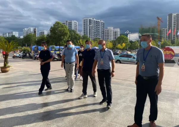 黃山長運 市交通局督導(dǎo)黃山長運客運總站疫情防控和安全生產(chǎn)工作