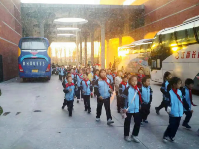 我為群眾辦實事 || 景德鎮(zhèn)長運：圓滿完成市第十二中學師生研學游運輸任務(wù)