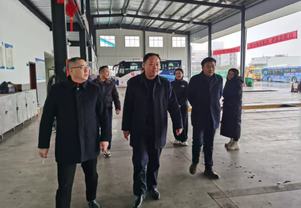 鷹潭公交：開(kāi)展春節(jié)前安全隱患大排查