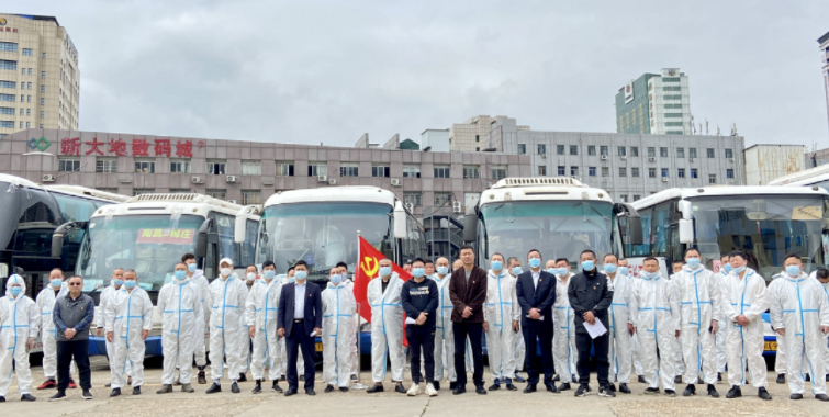 都市城際公交 護(hù)送萍鄉(xiāng)、贛州地區(qū)援我市醫(yī)護(hù)人員返程