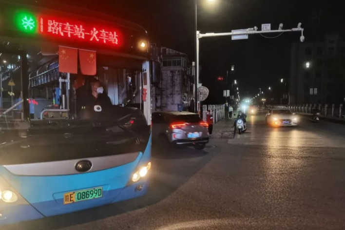 同心抗疫 || 婺源公交：調(diào)配運力 助力復(fù)工復(fù)產(chǎn)