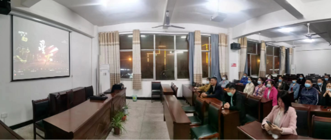 九江長運  瑞昌公司組織員工收看《星火》紀(jì)錄片