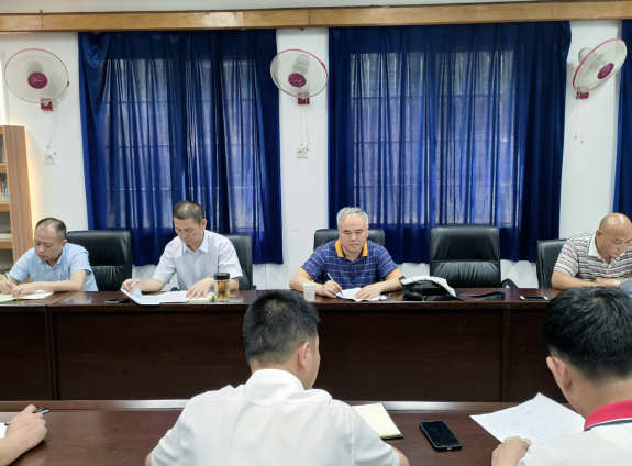 長鴻物業(yè)召開上半年工作總結(jié)會(huì) 戴豪贛出席并講話