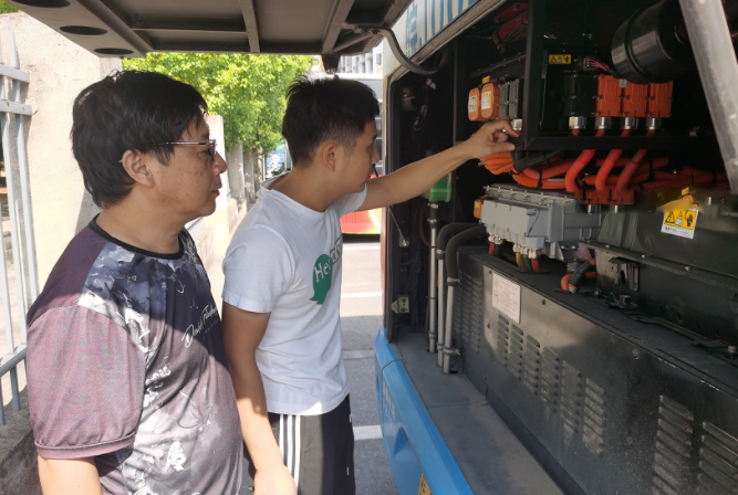 黃山長運(yùn)  黃山城際公交開展迎“國慶、二十大”安全隱患大排查