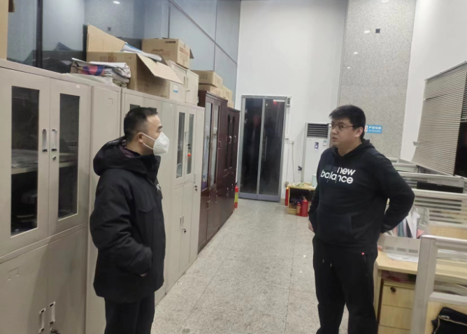 劉磊督導(dǎo)西站客運分公司元旦假期夜間值班值守工作