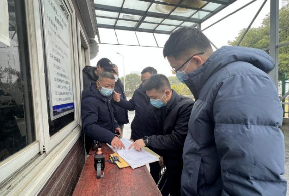 都市城際公交 市安監(jiān)委第六督導組督導徐坊客運站春運安全生產工作