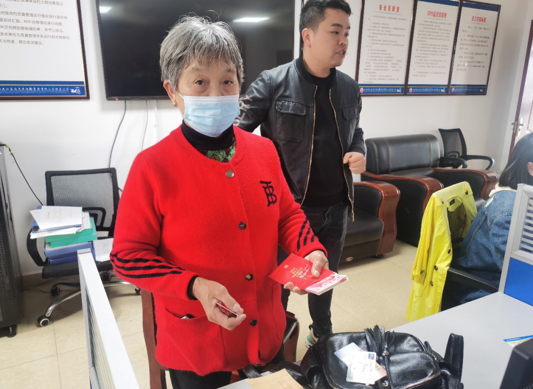 九江長運:拾金不昧品德高 樹立社會新榜樣