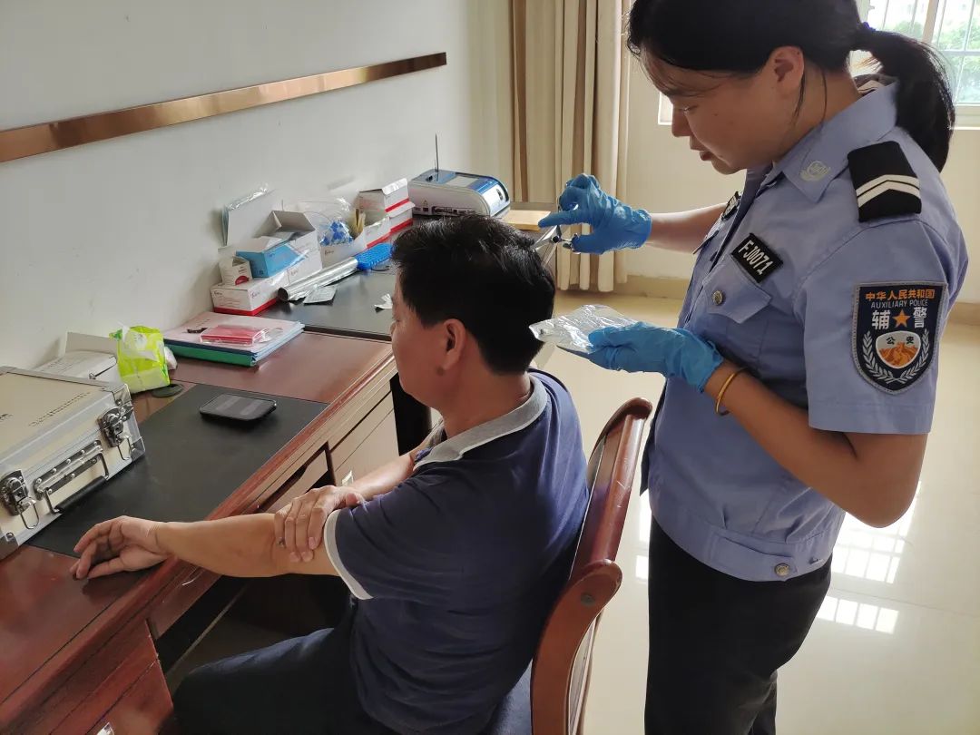 吉安公司：積極開(kāi)展“毒駕”檢測(cè) 守護(hù)節(jié)日出行安全