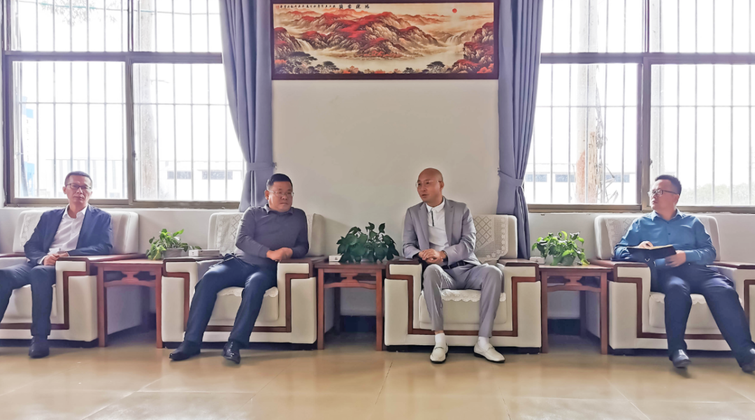 吉安公司：吉安長(zhǎng)運(yùn)與萬(wàn)安縣政府協(xié)調(diào)推進(jìn)重點(diǎn)客運(yùn)項(xiàng)目