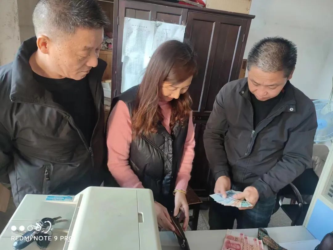 吉安公司：拾金不昧！這位駕駛員好樣的！