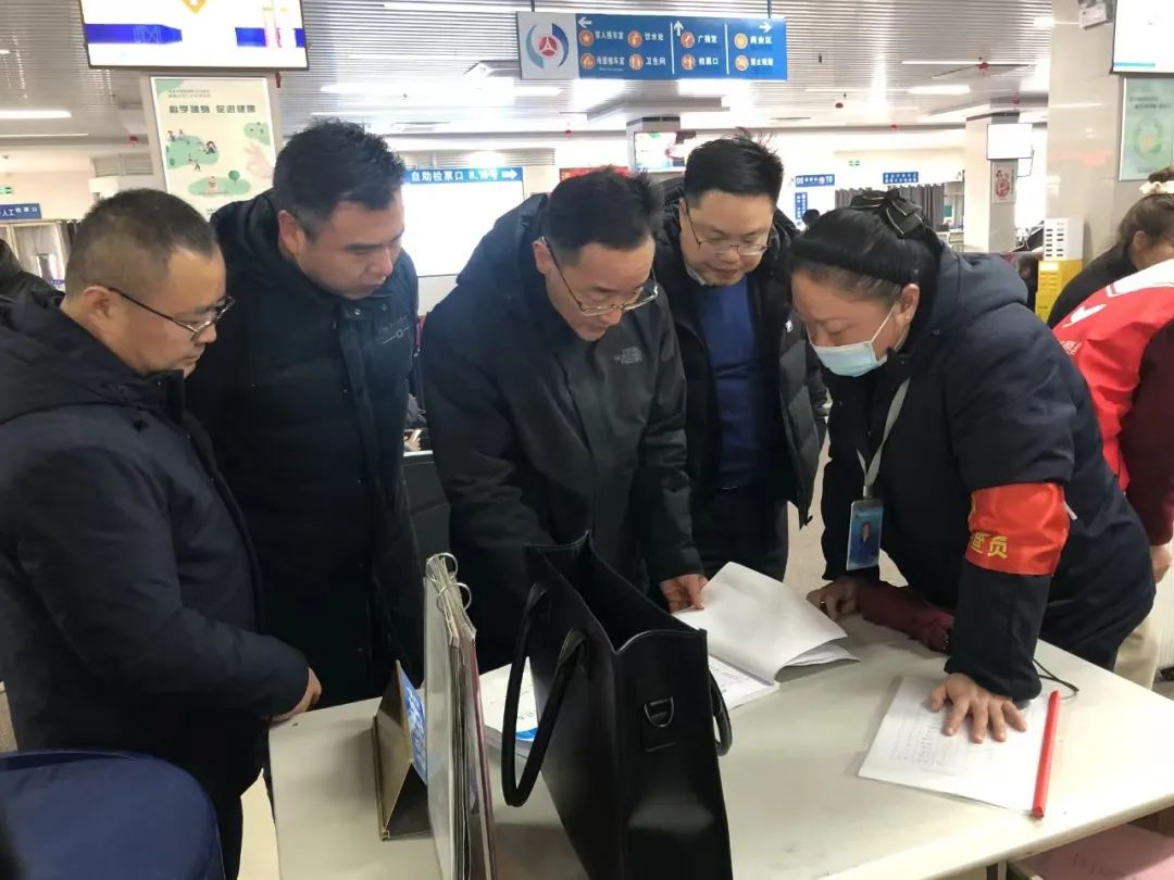 穆孫祥一行督導(dǎo)徐坊客運(yùn)站、全域旅游集散中心春運(yùn)保障工作