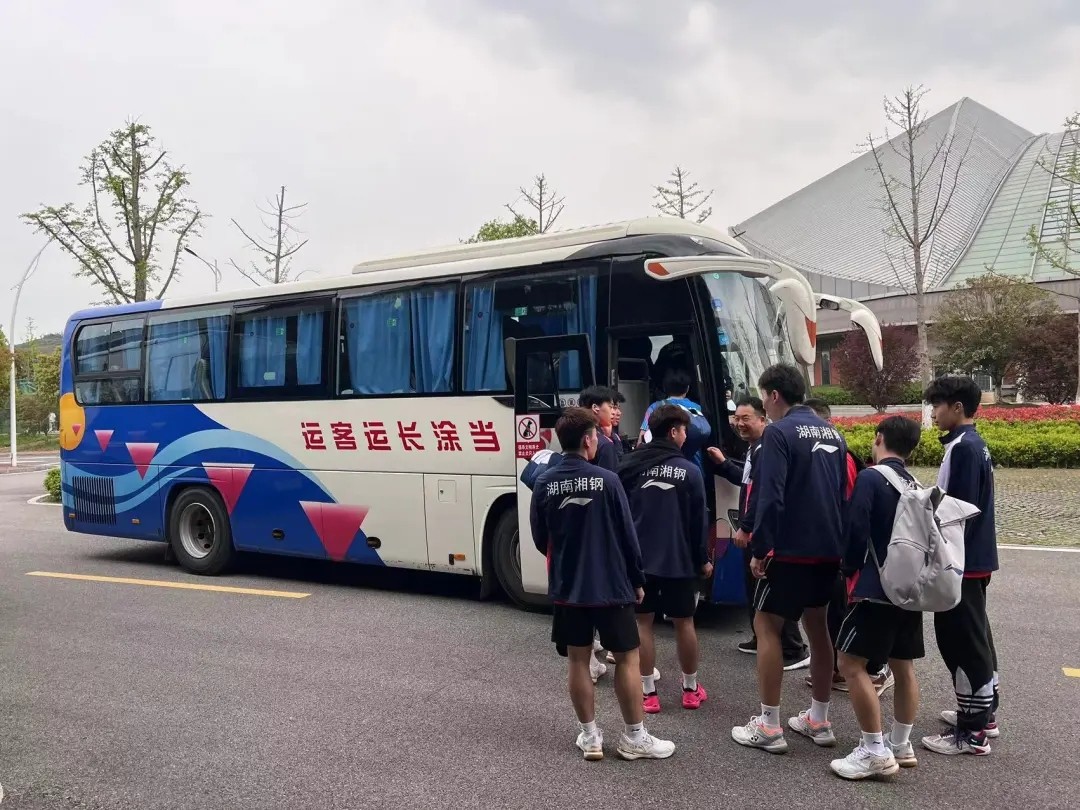 馬鞍山長客:當(dāng)涂長客圓滿完成全國羽毛球單項(xiàng)冠軍賽運(yùn)輸任務(wù)