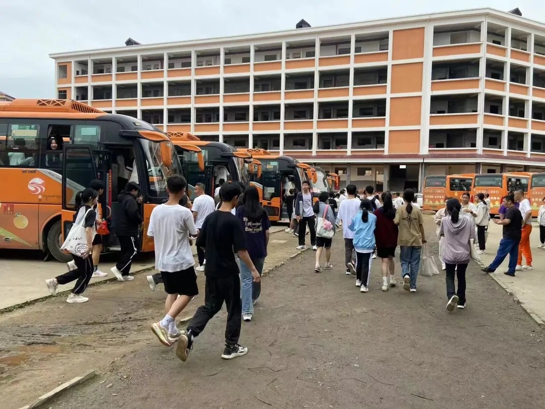 撫州長運(yùn):南豐分公司圓滿完成體考護(hù)航工作