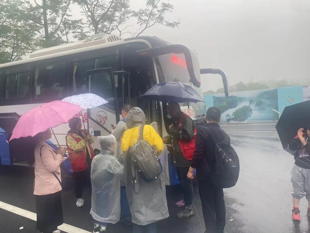 九江長(zhǎng)運(yùn):城運(yùn)公司“五一”小長(zhǎng)假運(yùn)游結(jié)合積極創(chuàng)效益