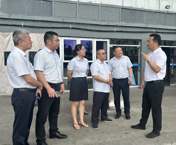 王曉督導(dǎo)都市城際公交、長(zhǎng)運(yùn)物業(yè)“雙節(jié)”準(zhǔn)備工作及生產(chǎn)運(yùn)營(yíng)情況