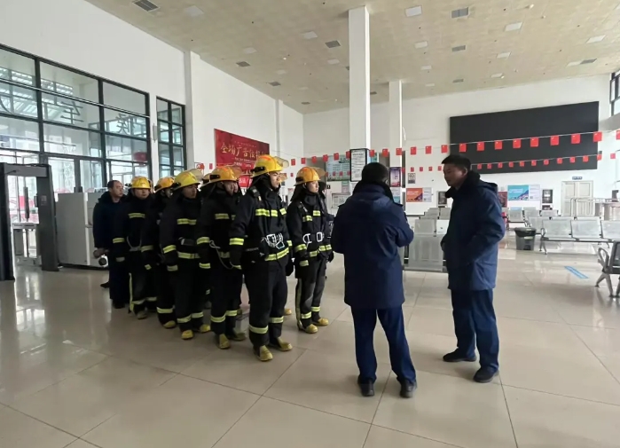 上饒汽運(yùn):消防演練進(jìn)車站 防患于未“燃”