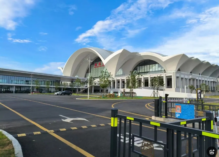 南昌日報、江南都市報、江西工人報聚焦江西長運