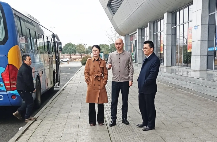 吉安公司赴撫州長運、鷹潭公交考察學(xué)習(xí) 肖良芝參加調(diào)研