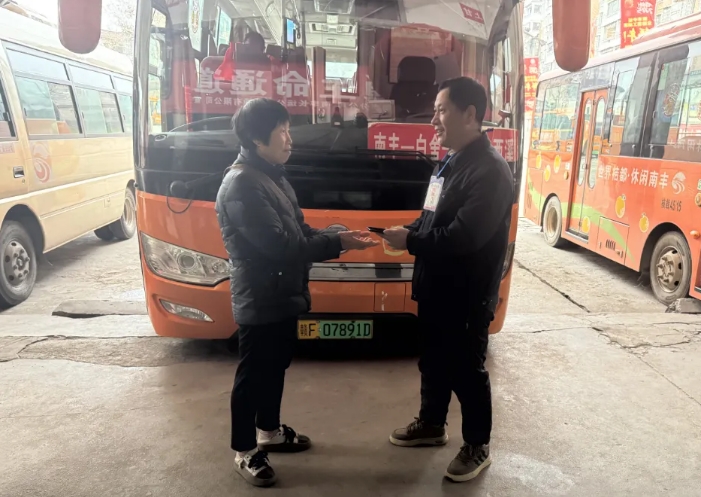 撫州長運：公交司機暖心歸還手機 守護乘客珍貴回憶