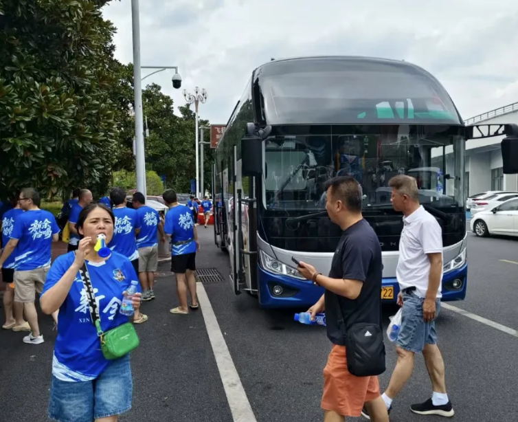 江西長運助力2025江西省城市足球超級聯(lián)賽第五輪比賽運輸任務(wù)