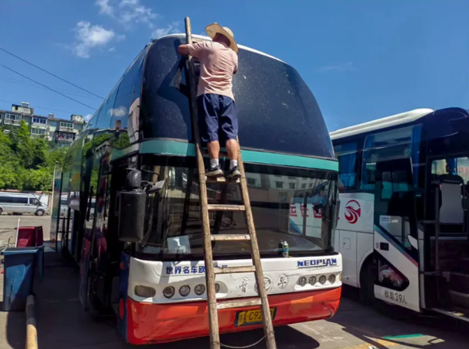 都市城際公交：聚焦車容車貌 奏響服務質(zhì)量提升強音