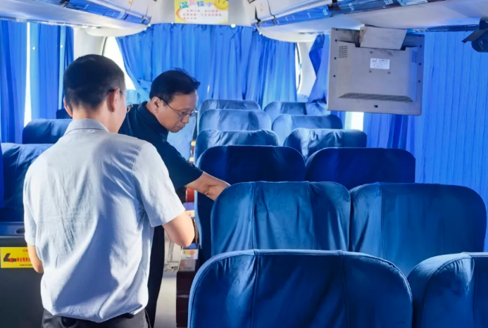 劉志堅(jiān)實(shí)地督導(dǎo)“愛我英雄城 見我文明行”三年專項(xiàng)行動推進(jìn)情況